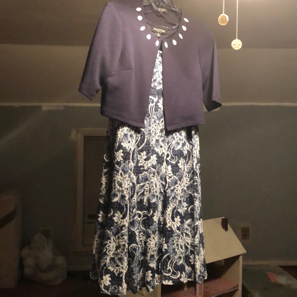 Dress-sleeveless with jacket